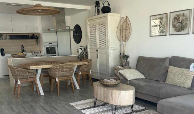 Resale - Villa -
Daya Vieja - Costa Blanca