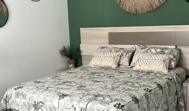 Resale - Villa -
Daya Vieja - Costa Blanca