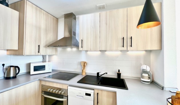 Resale - Apartment -
Las Terrazas de la Torre Golf Resort - Inland