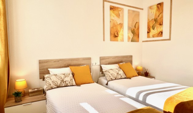 Resale - Apartment -
Las Terrazas de la Torre Golf Resort - Inland