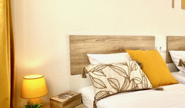 Resale - Apartment -
Las Terrazas de la Torre Golf Resort - Inland