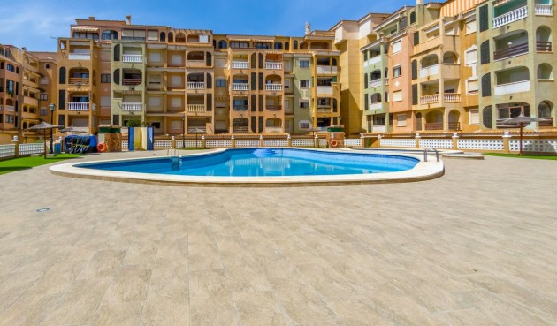 Resale - Apartment -
Torrevieja - Centro