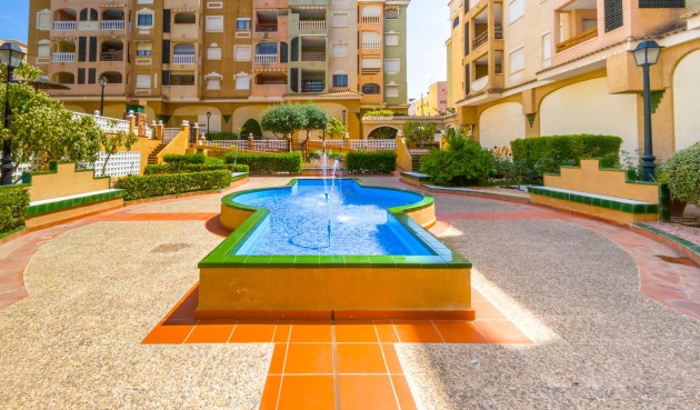 Resale - Apartment -
Torrevieja - Centro