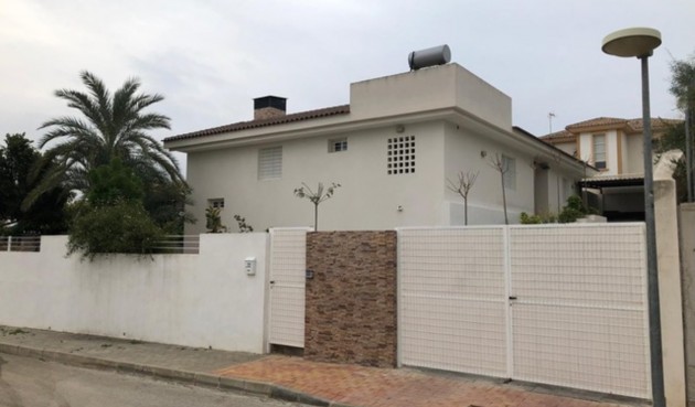 Resale - Villa -
Fortuna - Inland