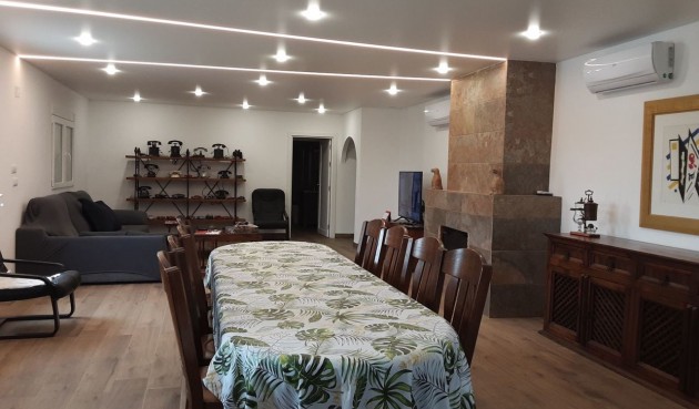 Resale - Villa -
San Miguel de Salinas - Inland