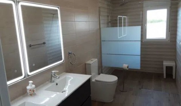 Resale - Villa -
San Miguel de Salinas - Inland