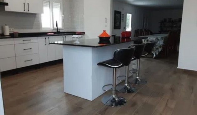 Resale - Villa -
San Miguel de Salinas - Inland