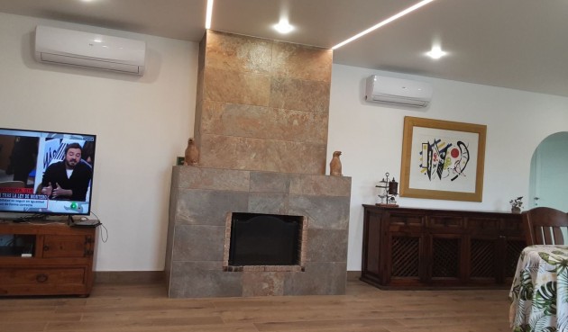 Resale - Villa -
San Miguel de Salinas - Inland