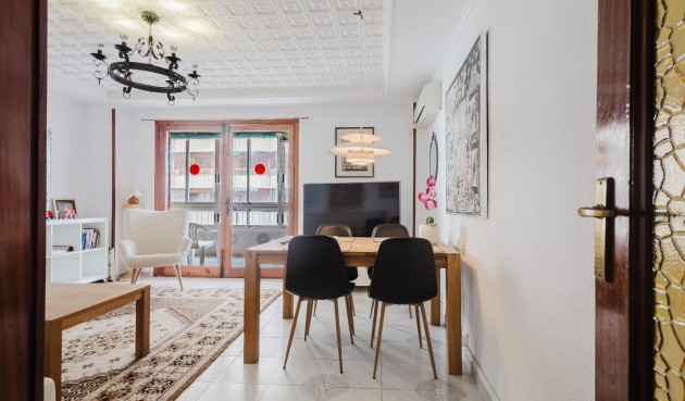 Resale - Apartment -
Torrevieja - Costa Blanca