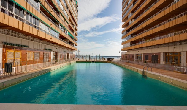 Resale - Apartment -
Torrevieja - Costa Blanca