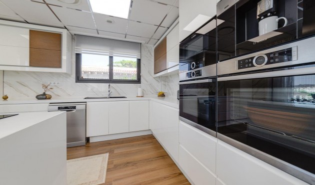 Resale - Villa -
Torrevieja - Costa Blanca