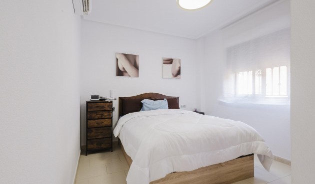 Resale - Villa -
Torrevieja - Costa Blanca