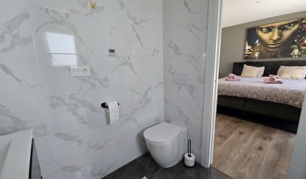 Brukt - Villa -
Los Montesinos - Costa Blanca