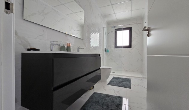 Brukt - Villa -
Los Montesinos - Costa Blanca
