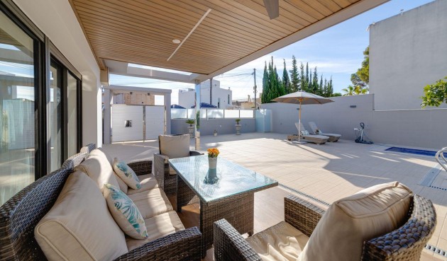 Brukt - Villa -
Torrevieja - Costa Blanca