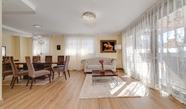 Brukt - Villa -
Torrevieja - Costa Blanca