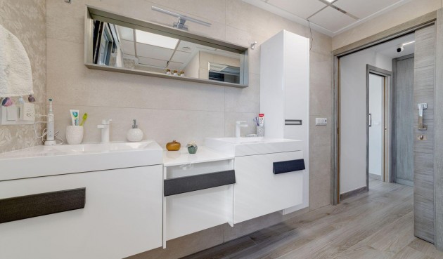 Brukt - Villa -
Torrevieja - Costa Blanca