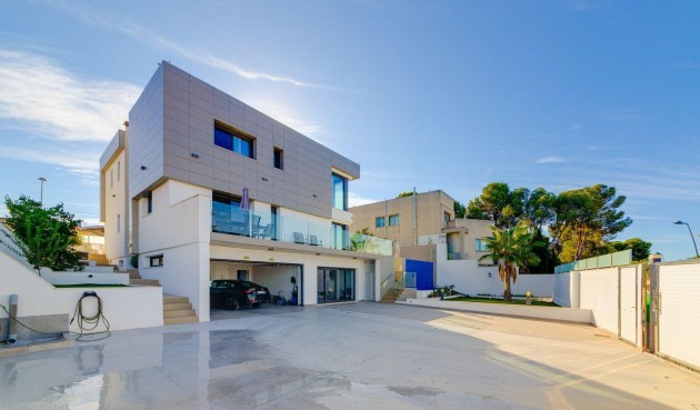 Brukt - Villa -
Torrevieja - Costa Blanca