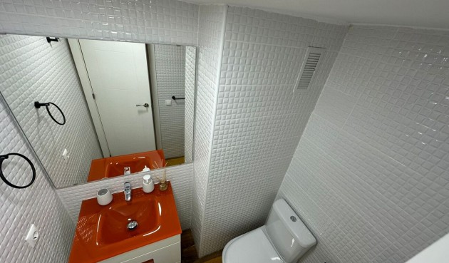 Brukt - Apartment -
Alicante - Pla Del Bon Repos