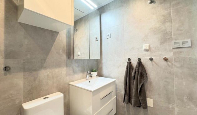 Brukt - Bungalow -
Torre de la Horadada - Porto Marina