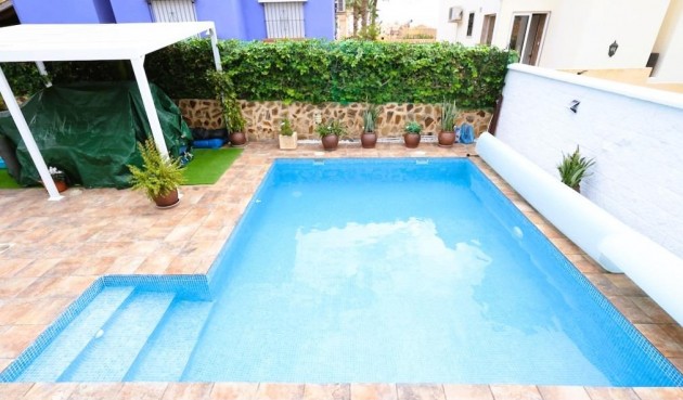 Brukt - Villa -
San Miguel de Salinas - Inland
