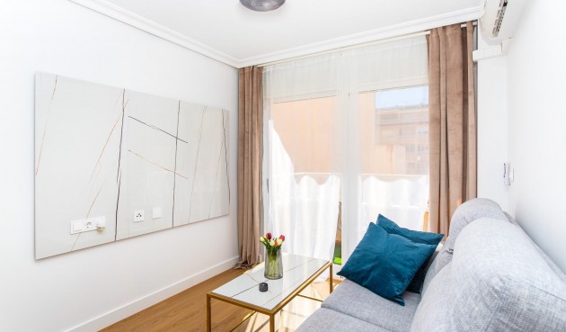 Brukt - Apartment -
Torrevieja - Centro