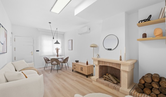 Brukt - Town House -
Villamartin - Costa Blanca