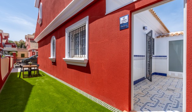 Brukt - Town House -
Villamartin - Costa Blanca