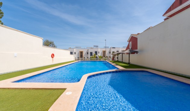 Brukt - Town House -
Villamartin - Costa Blanca