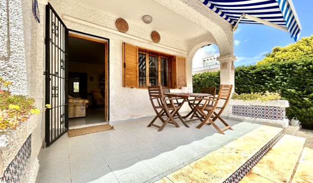 Brukt - Villa -
La Zenia - Costa Blanca