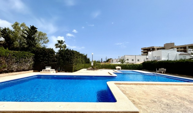Brukt - Villa -
La Zenia - Costa Blanca