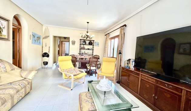 Brukt - Villa -
La Zenia - Costa Blanca