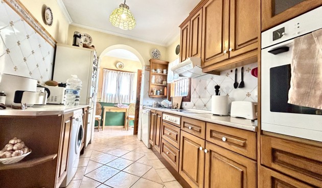 Brukt - Villa -
La Zenia - Costa Blanca