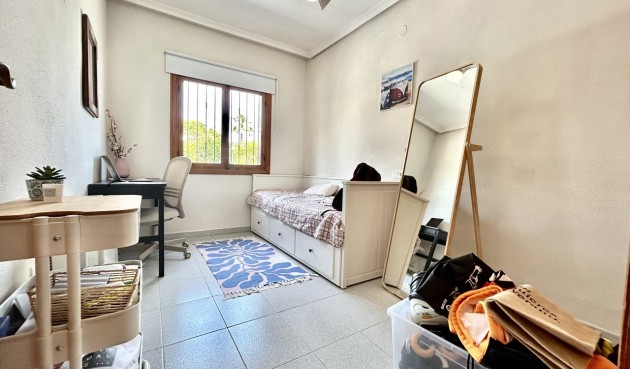 Brukt - Villa -
La Zenia - Costa Blanca