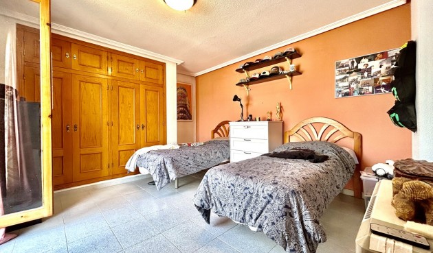 Brukt - Villa -
La Zenia - Costa Blanca