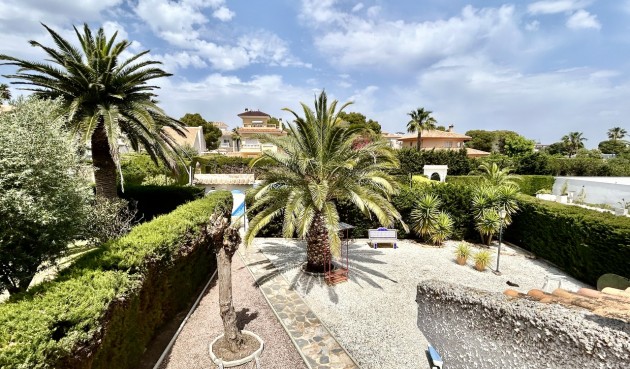 Brukt - Villa -
La Zenia - Costa Blanca