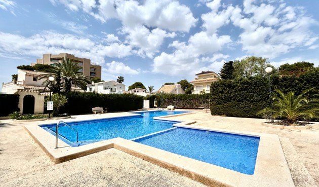 Brukt - Villa -
La Zenia - Costa Blanca