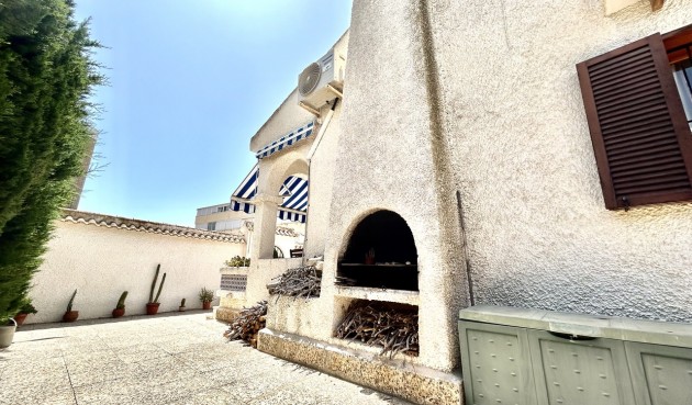 Brukt - Villa -
La Zenia - Costa Blanca