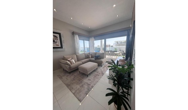 Brukt - Villa -
Villamartin - Costa Blanca