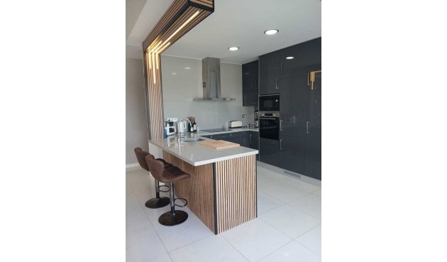 Brukt - Villa -
Villamartin - Costa Blanca