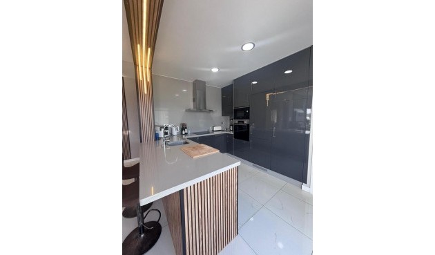 Brukt - Villa -
Villamartin - Costa Blanca