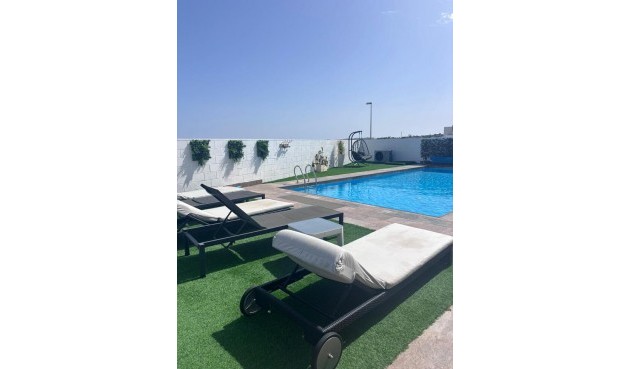 Brukt - Villa -
Villamartin - Costa Blanca