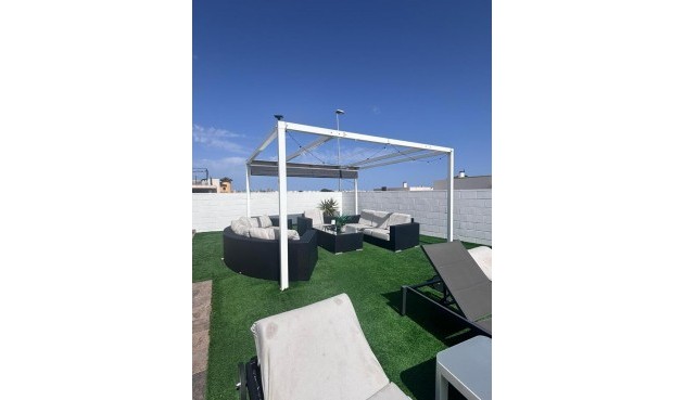 Brukt - Villa -
Villamartin - Costa Blanca