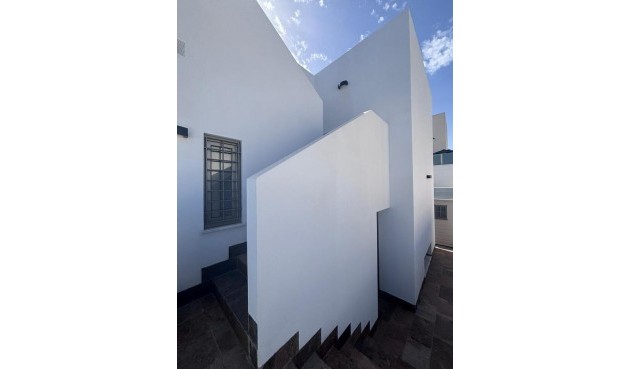 Brukt - Villa -
Villamartin - Costa Blanca