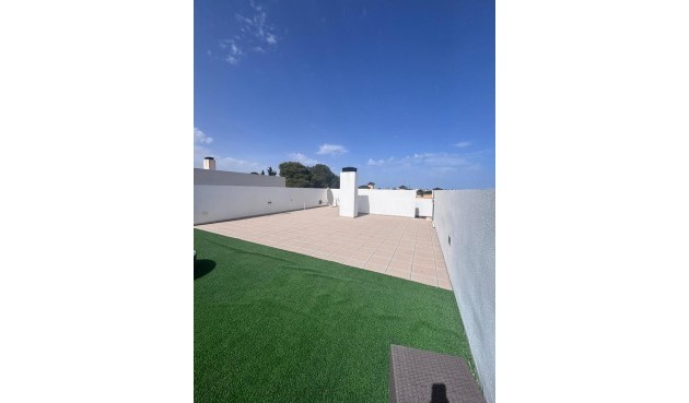 Brukt - Villa -
Villamartin - Costa Blanca
