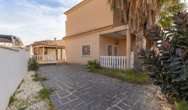 Reventa - Villa -
Ciudad Quesada
