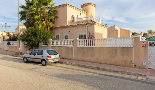 Reventa - Villa -
Ciudad Quesada
