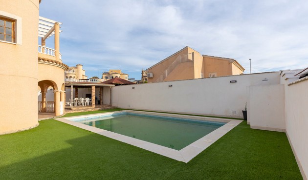 Reventa - Villa -
Ciudad Quesada