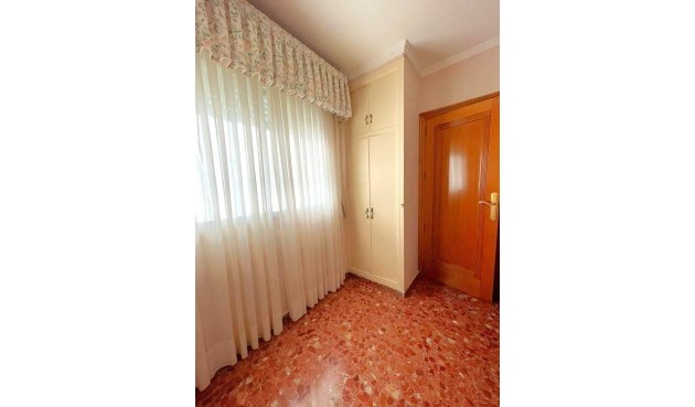 Brukt - Apartment -
Torrevieja - Estacion De Autobuses