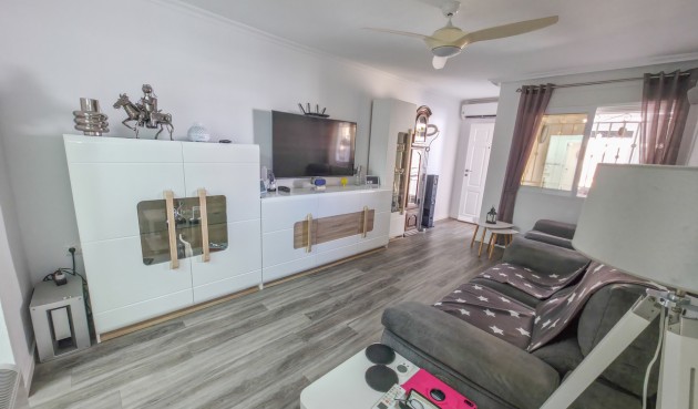Brukt - Apartment -
Vistabella Golf Entre Naranjos - Inland